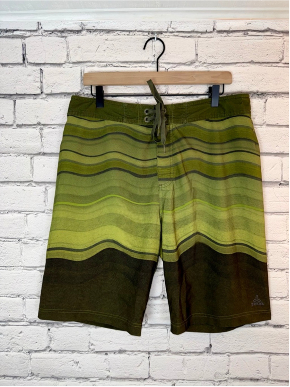 Men's Prana Board Shorts size 34 Medium Green Striped Unlined Swim Trunks